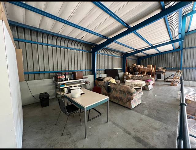 350M² WAREHOUSE TO LET IN LASER PARK